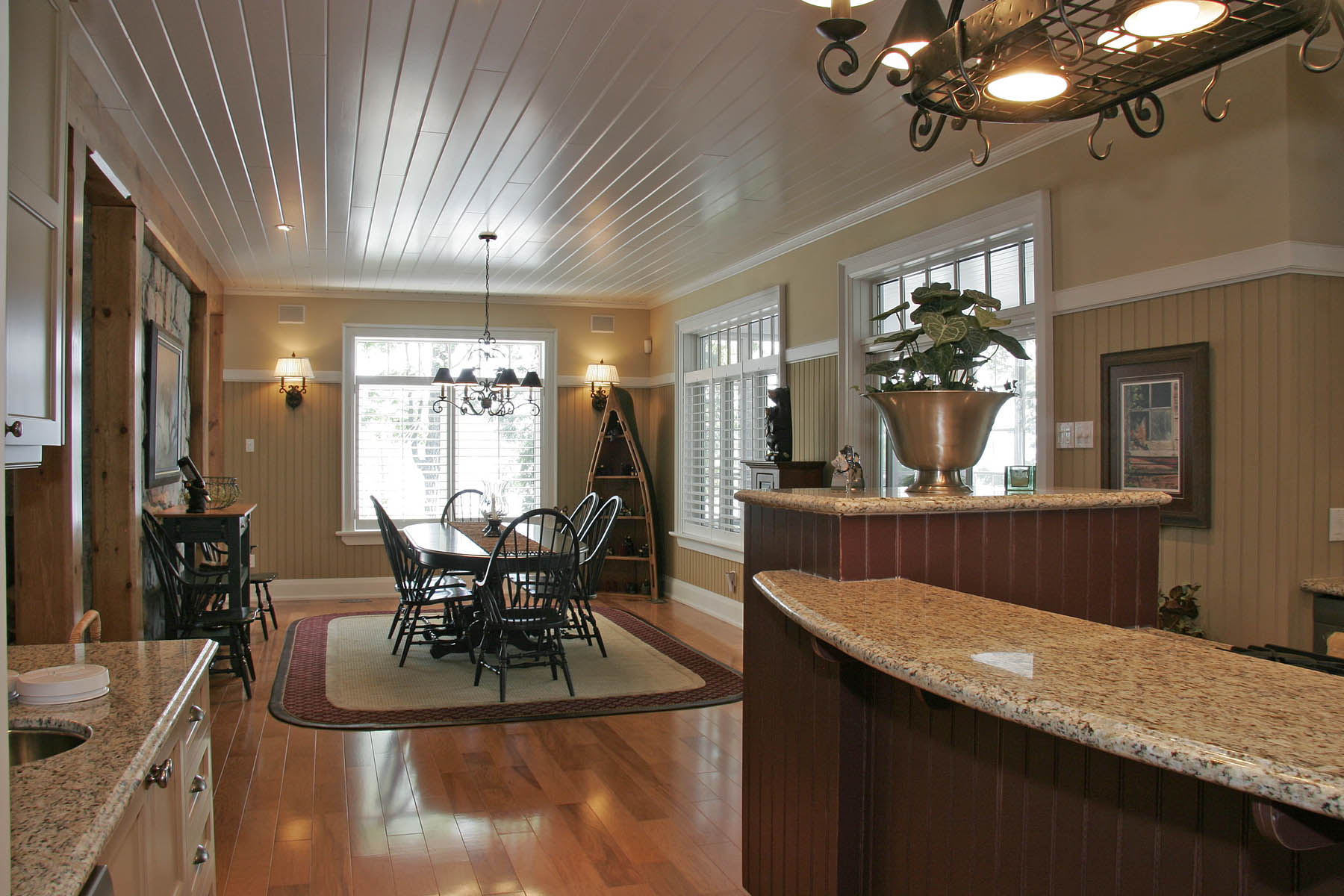 Cottage Dining Area